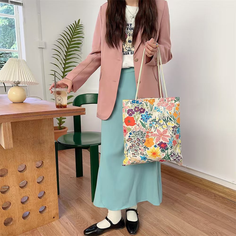 Korean style new flower canvas bag, student retro large-capacity play vacation handbag, shoulder bag