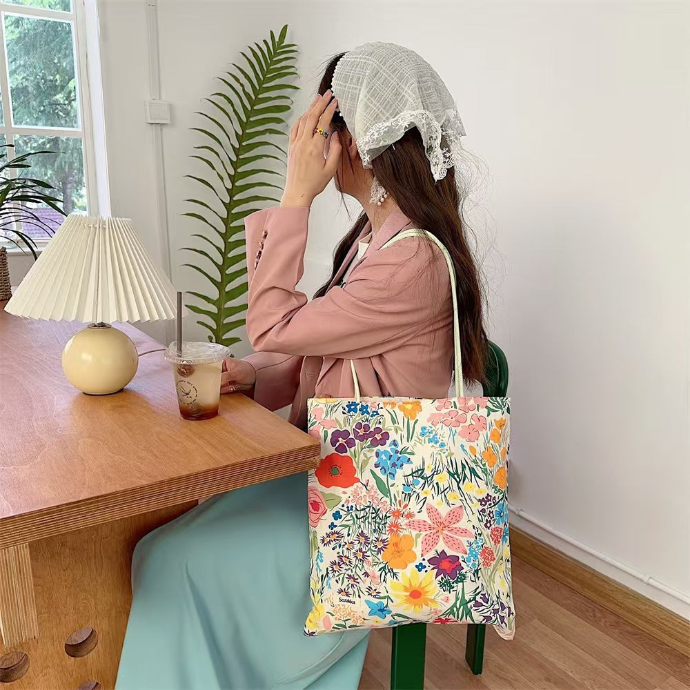 Korean style new flower canvas bag, student retro large-capacity play vacation handbag, shoulder bag