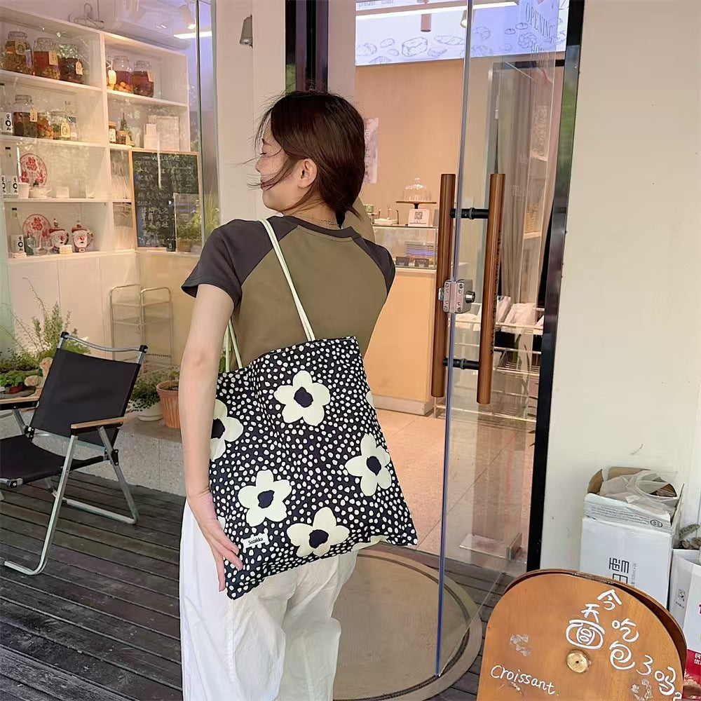 Korean style new flower canvas bag, student retro large-capacity play vacation handbag, shoulder bag